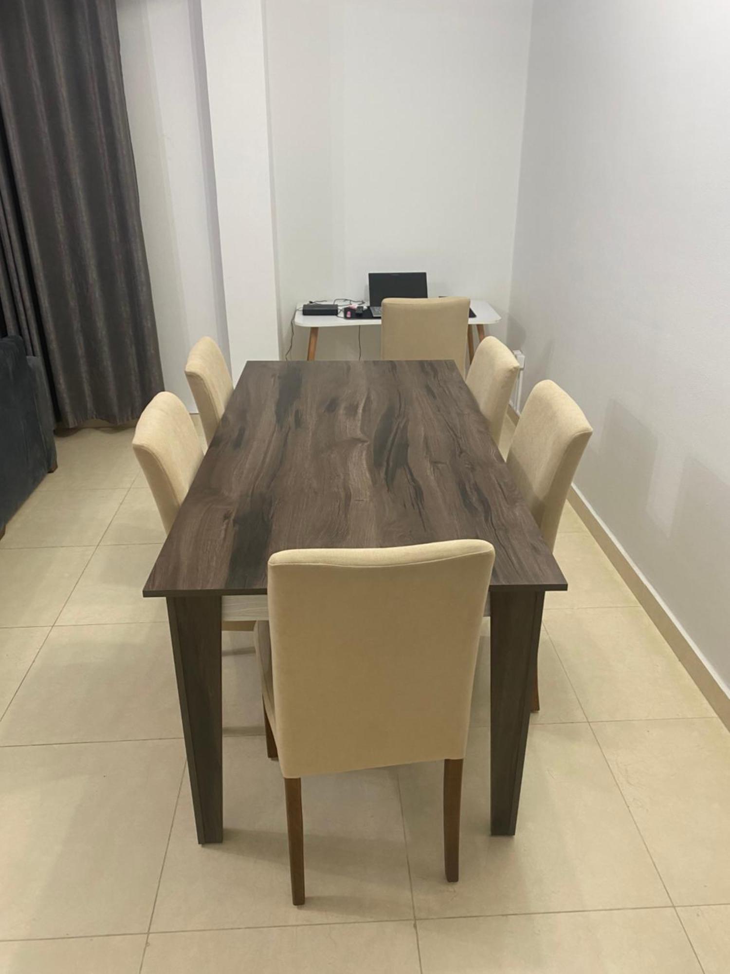 Private In Shared Cozy Near Airport Apartment